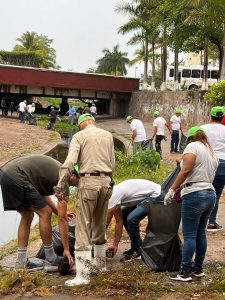 War On Trash Puerto Vallarta